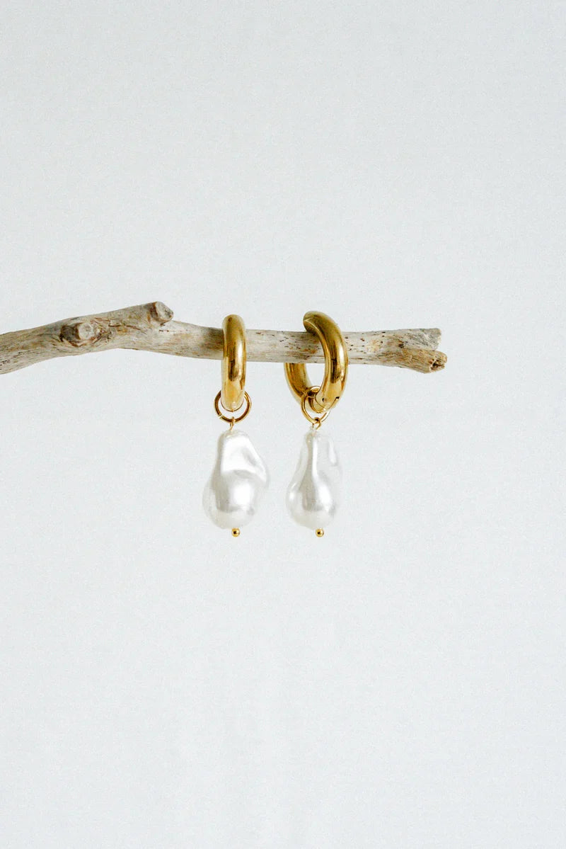 CASTEL & CO | PEARL EARRINGS