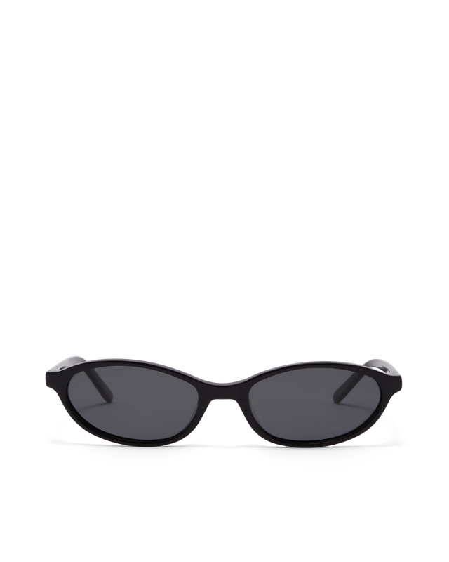 The Rodrigo by BANBE are oval sunglasses designed with a sleek, streamlined silhouette for effortlessly refined styling.