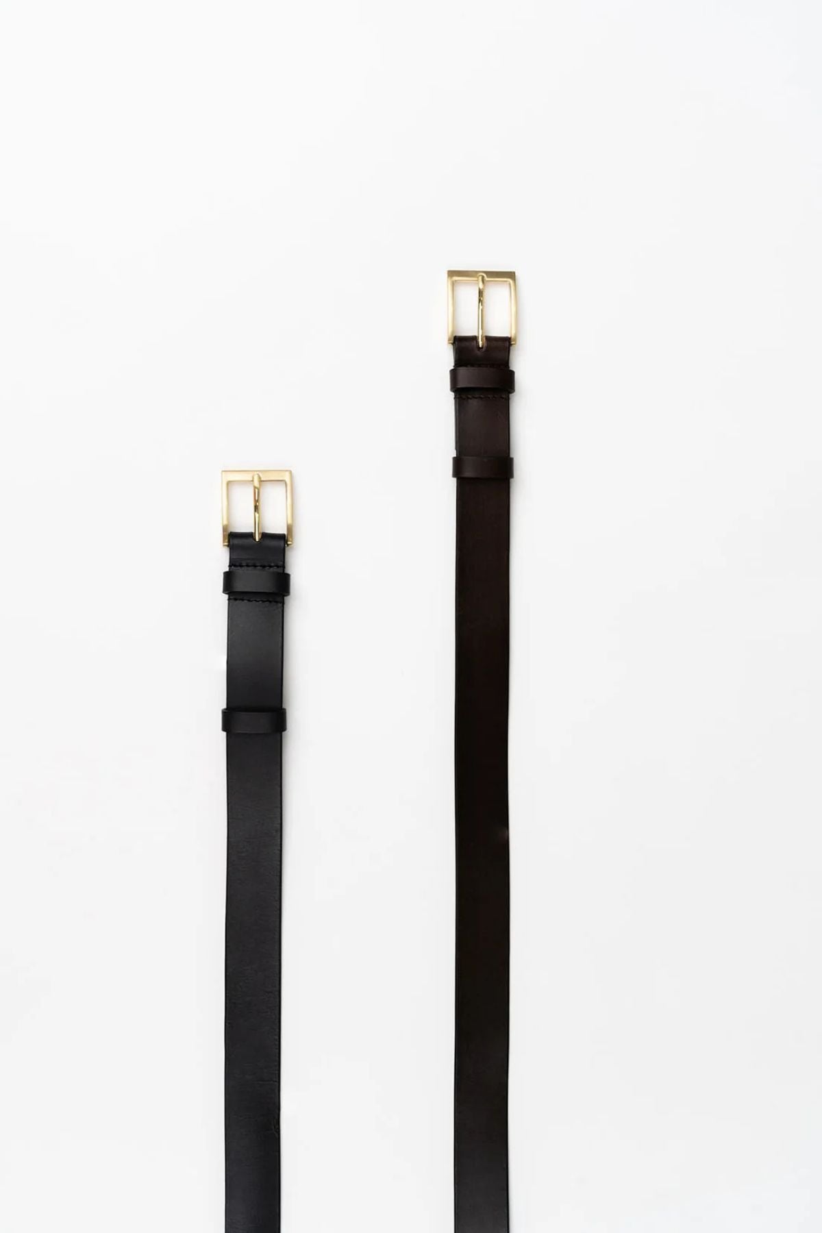 Humidity Classic Belt - A True Wardrobe Staple
Simple, timeless and made to be worn on repeat. The Humidity Classic Belt is crafted from 100% smooth leather with a clean 3cm width that works effortlessly with denim, trousers, skirts and dresses.