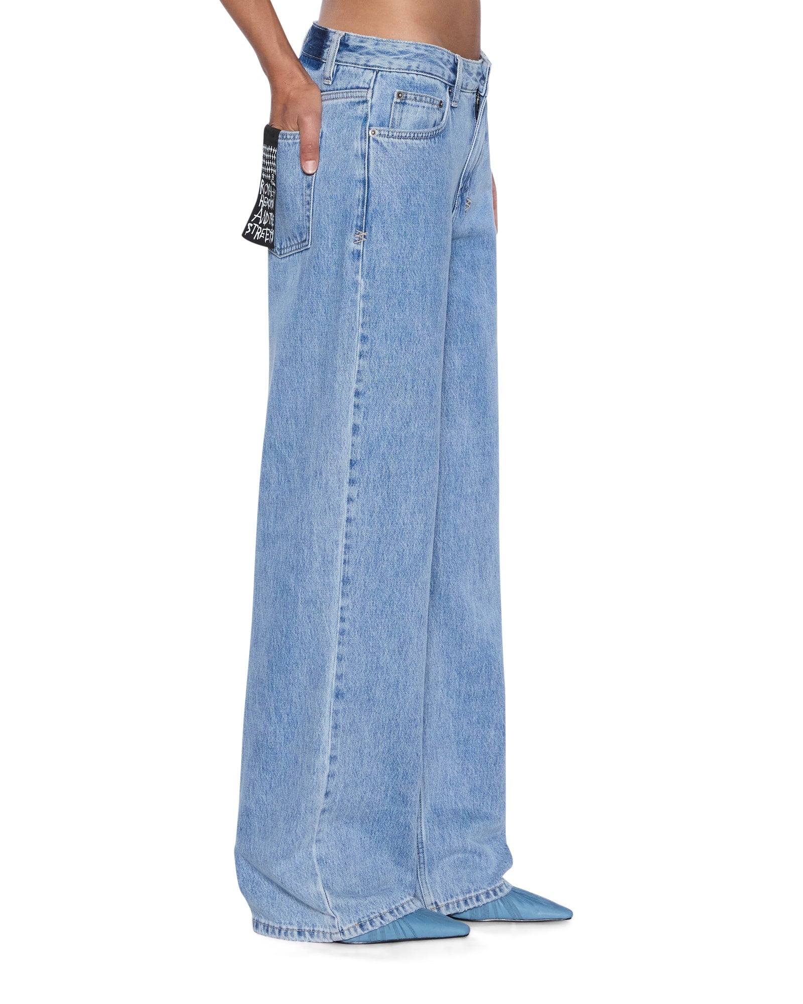 Low-rise relaxed straight leg jean with classic five pocket styling. Made from premium rigid denim in an
easy washed light blue wash. Designed to sit low on hips and stack at the hem for a baggy look. Featuring&nbsp;branded hardware and Ksubi T-box and 3x4 branding.