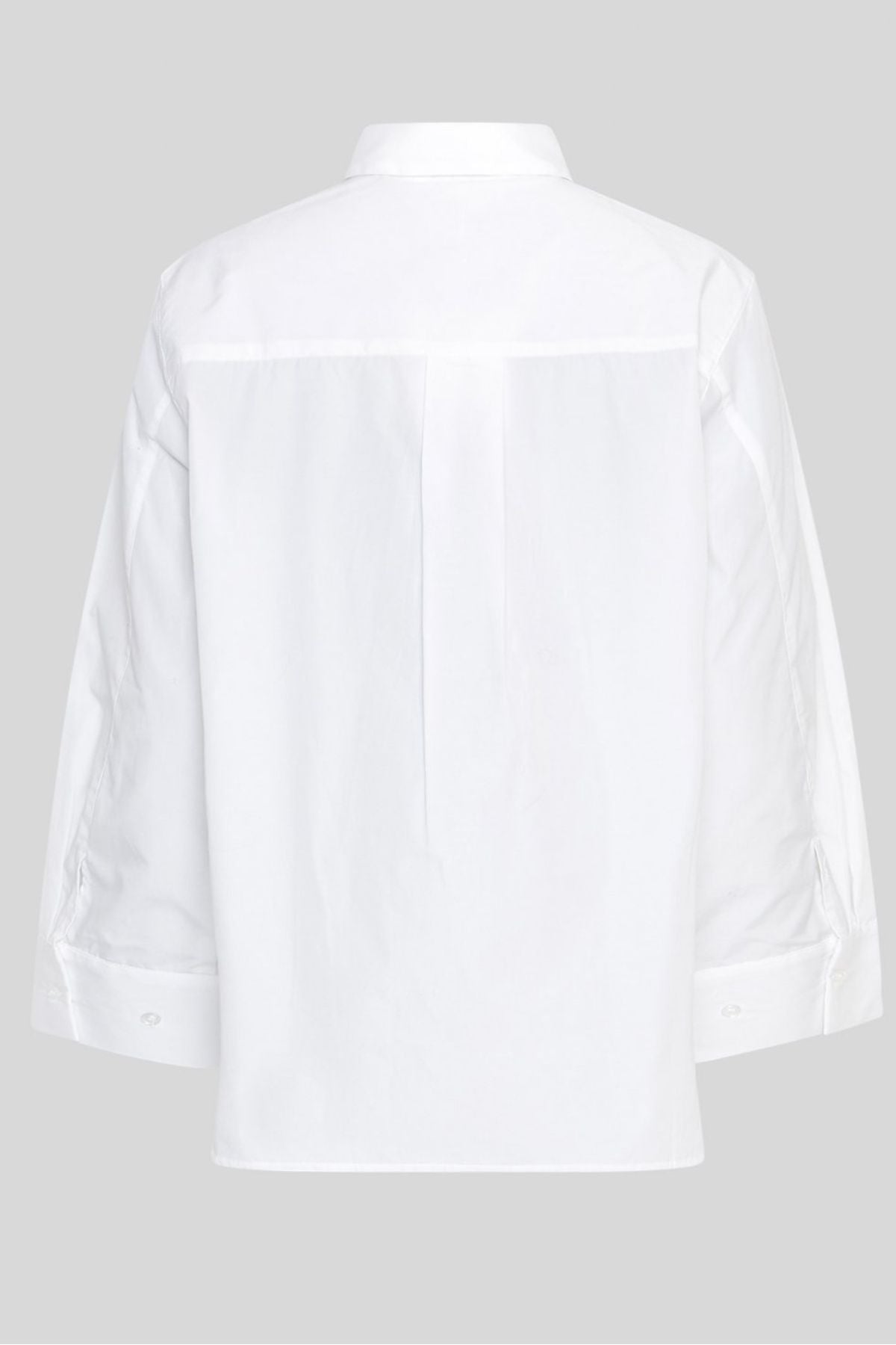 MSCH Natalia Zenika Boxy Shirt - Classic White, Reworked

The white shirt, with a little more shape. The MSCH Natalia Zenika Boxy Shirt takes a wardrobe classic and gives it a modern, structured silhouette with clever adjustable detailing.