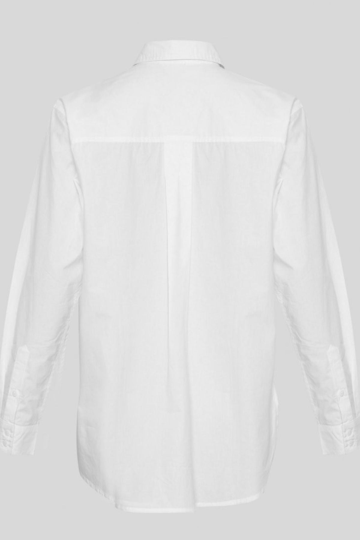 MSCH Olisa Shirt - The Classic White Shirt, Relaxed

A great white shirt earns its place in every wardrobe. The MSCH Olisa Shirt takes the classic button-down and gives it an effortless Scandinavian ease with a relaxed, loose-fitting silhouette.