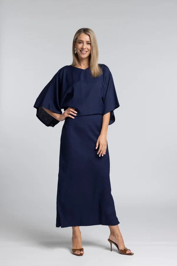 Pure Dress - Relaxed Elegance with Versatile Shape

An effortless statement in soft structure. The N-E-S Pure Dress is designed to move with you, offering a relaxed yet refined silhouette that can be styled to suit your shape and occasion.

Designed and made responsibly in New Zealand