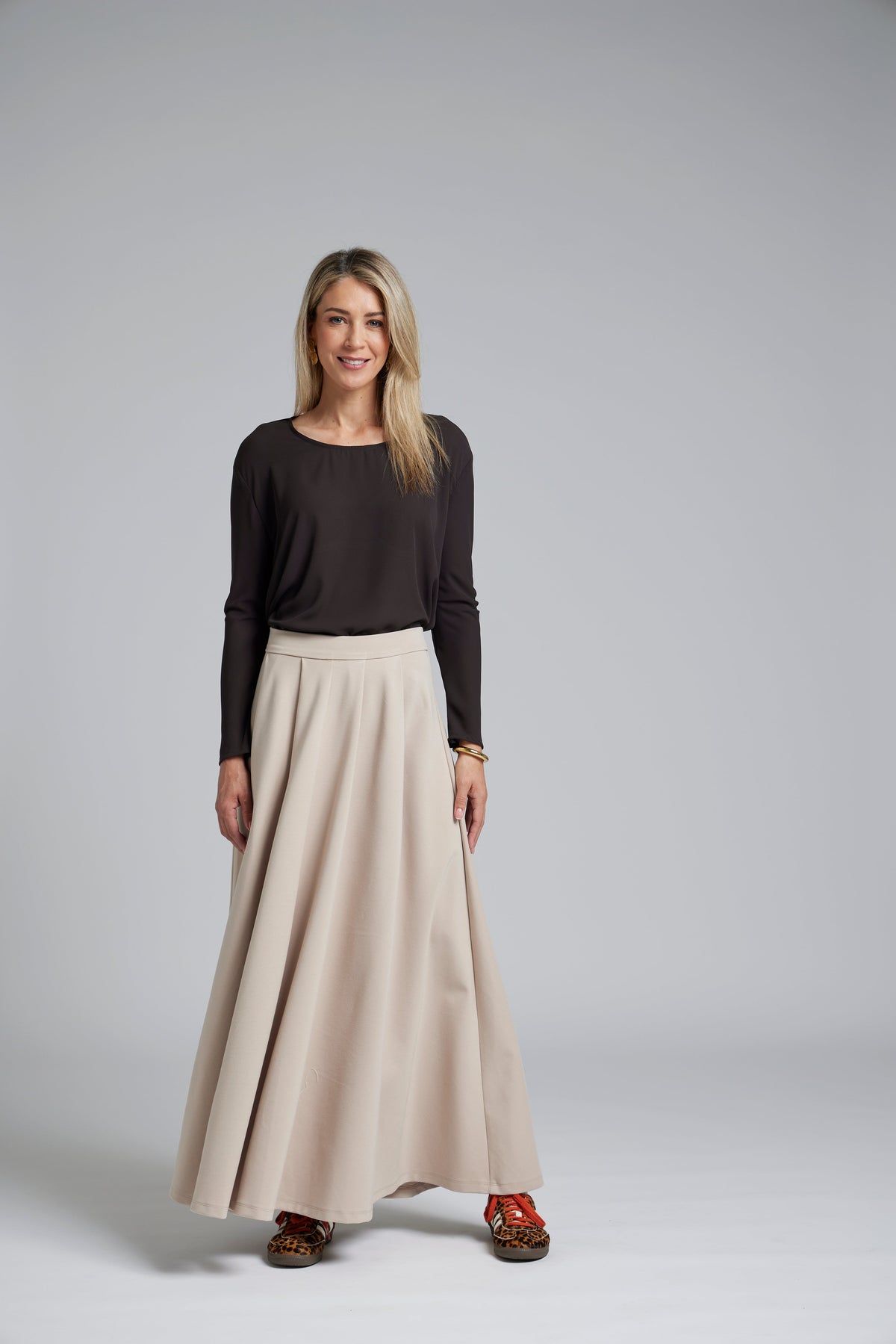 The NES Sable Top by N-E-S – a floaty georgette long sleeve top with scoop neck, curved hem and layering options. NZ made.