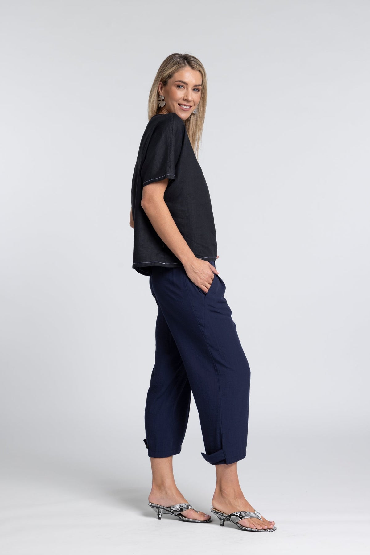 Tide Pant - Contemporary Tailoring with Adaptive Ease

Tailoring that moves with you. The N-E-S Tide Pant is designed to balance structure and comfort, offering a modern silhouette that adapts effortlessly to your day. Clean, confident and considered, it redefines everyday tailoring with subtle versatility.

Designed and made responsibly in New Zealand