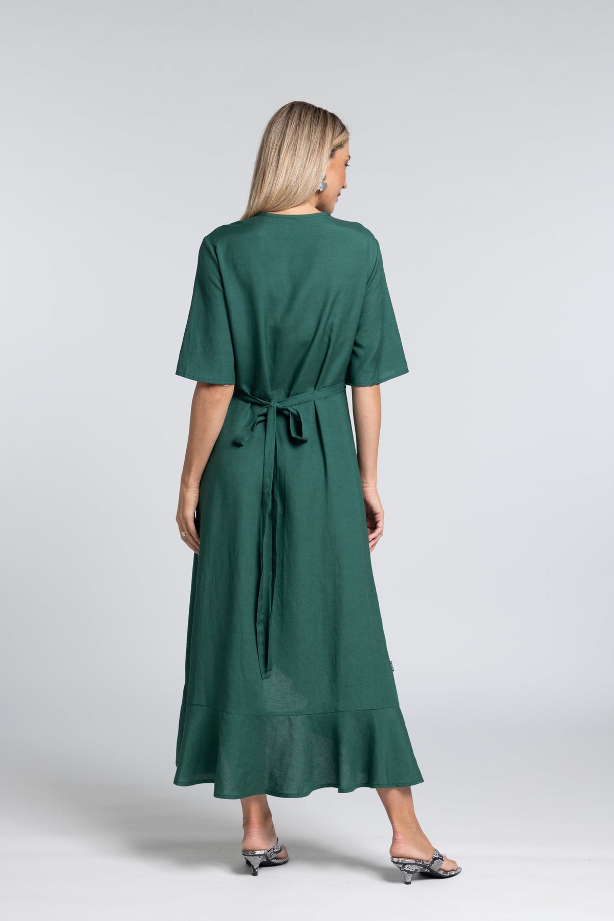 True Dress - Feminine Flow with a Flattering Wrap Silhouette

A timeless shape with a soft, modern edge. The N-E-S True Dress is designed to flatter through movement and detail, offering an effortless wrap silhouette that feels both elegant and easy to wear.

Designed and made responsibly in New Zealand