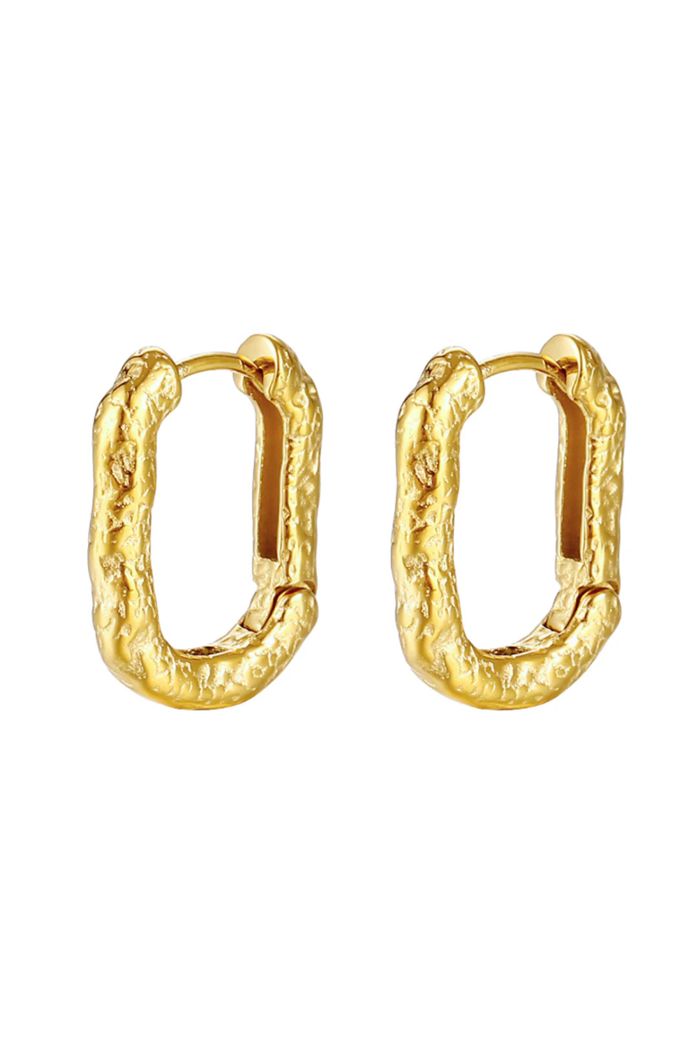 PĀMU Bobbi hoops are a modern twist on classic hoops, these square-shaped earrings showcase the same wavy texture for a bold yet elegant look. Perfect for adding dimension to any outfit. Its undulating surface mimics the natural flow of melted wax, creating a unique tactile experience and a raw, sculptural beauty that sets it apart.
Water-proof / tarnish free
PĀMU jewellery is made to be worn everywhere, every day. Our pieces are water proof, sweat proof, ocean proof, nickel free and hypoallergenic