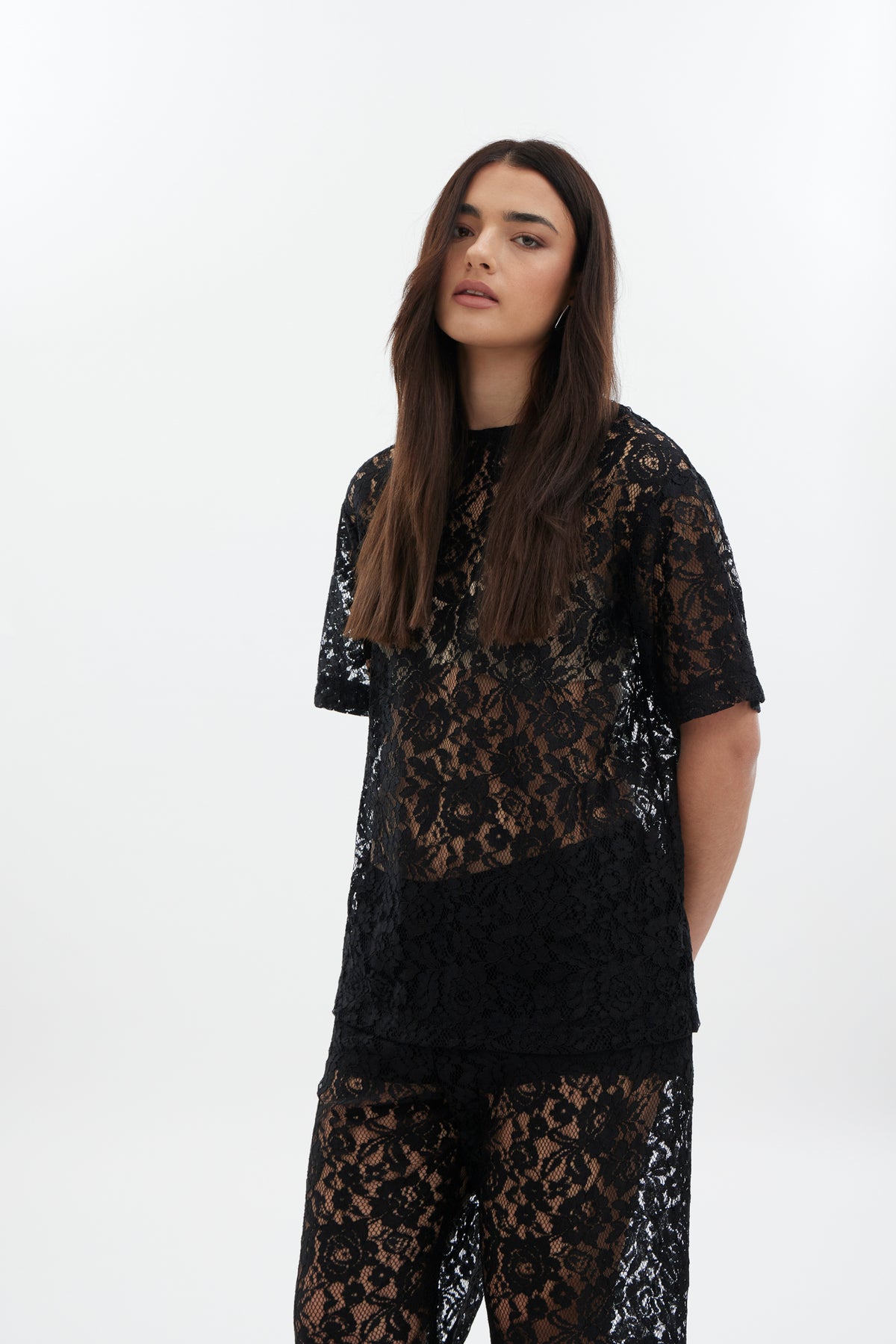 racket Cobain Tee - Lace, Without the Sweetness

A classic oversized tee, cut in intricate Alençon lace. The RKT Cobain Tee brings an unexpected edge to lace with its relaxed, boxy silhouette and effortless proportions.

Designed and made responsibly in New Zealand
