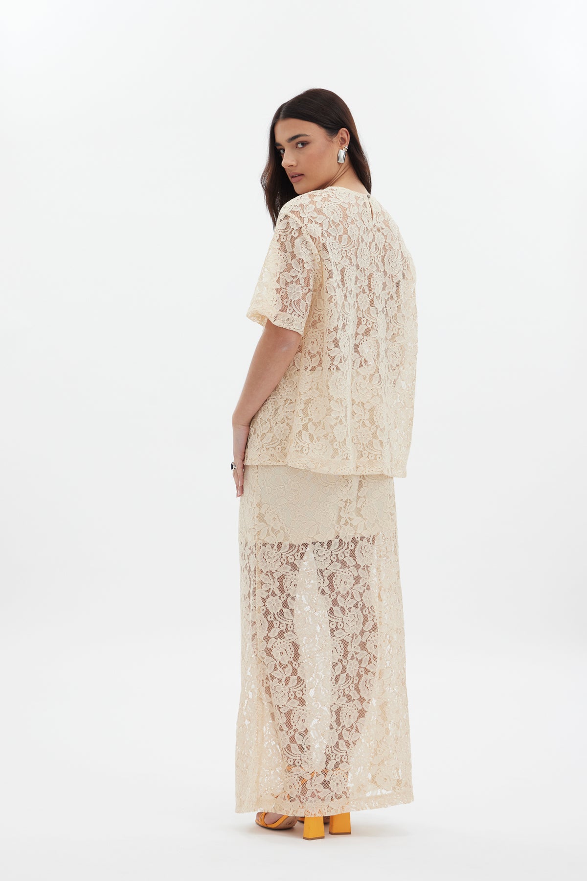 racket Cobain Lace Skirt - Sheer Detail, Everyday Edge

Lace, loosened up. The RKT Cobain Lace Skirt takes intricate Alençon lace and gives it an effortless, modern attitude with a clean midi silhouette and easy elasticated waist.

Designed and made responsibly in New Zealand