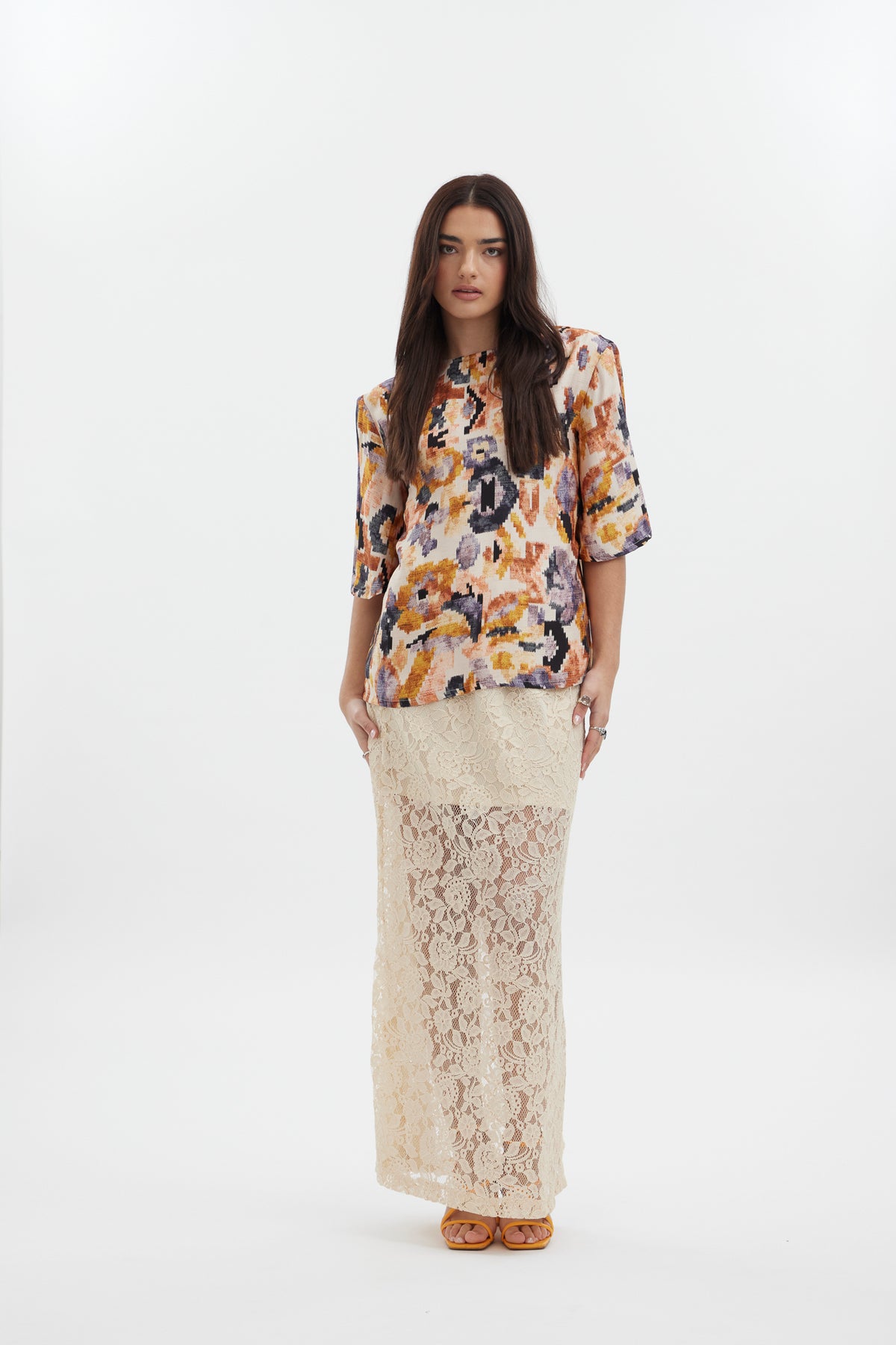 racket Cobain Lace Skirt - Sheer Detail, Everyday Edge

Lace, loosened up. The RKT Cobain Lace Skirt takes intricate Alençon lace and gives it an effortless, modern attitude with a clean midi silhouette and easy elasticated waist.

Designed and made responsibly in New Zealand
