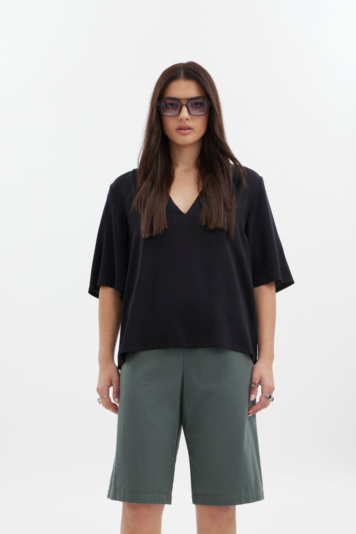 Clean Lines, Relaxed by Design

A longer short with a cleaner point of view. The racket Encore Bermuda Short is designed with an easy, relaxed silhouette and minimal construction for effortless summer dressing.

Designed and made responsibly in New Zealand