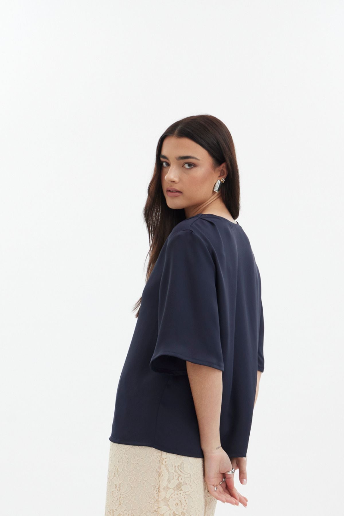 The Dylan Top by racket - a reversible crew and V-neck top with floaty elbow sleeves and an easy relaxed fit. A versatile NZ-made wardrobe staple.