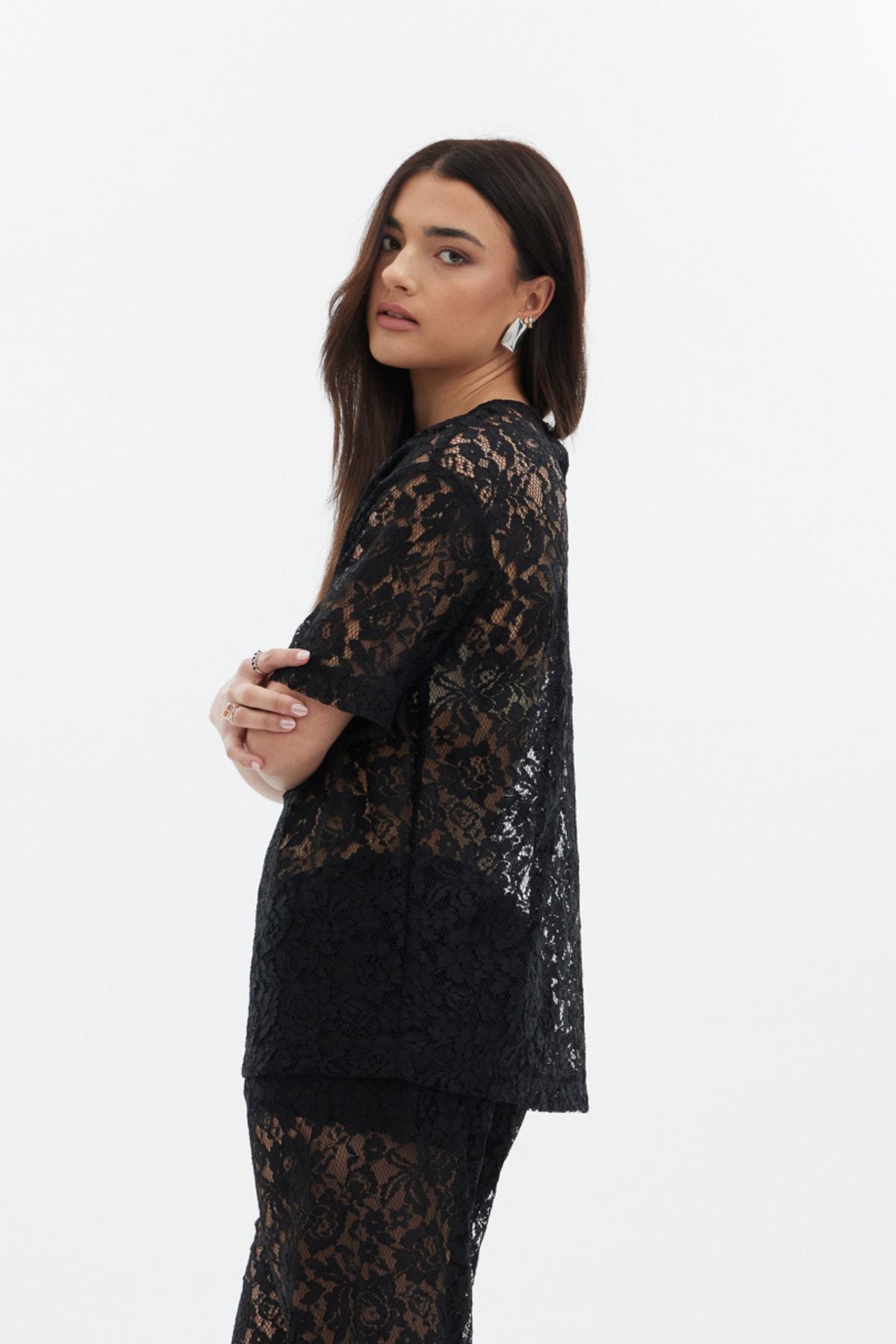 racket Cobain Tee - Lace, Without the Sweetness

A classic oversized tee, cut in intricate Alençon lace. The RKT Cobain Tee brings an unexpected edge to lace with its relaxed, boxy silhouette and effortless proportions.

Designed and made responsibly in New Zealand