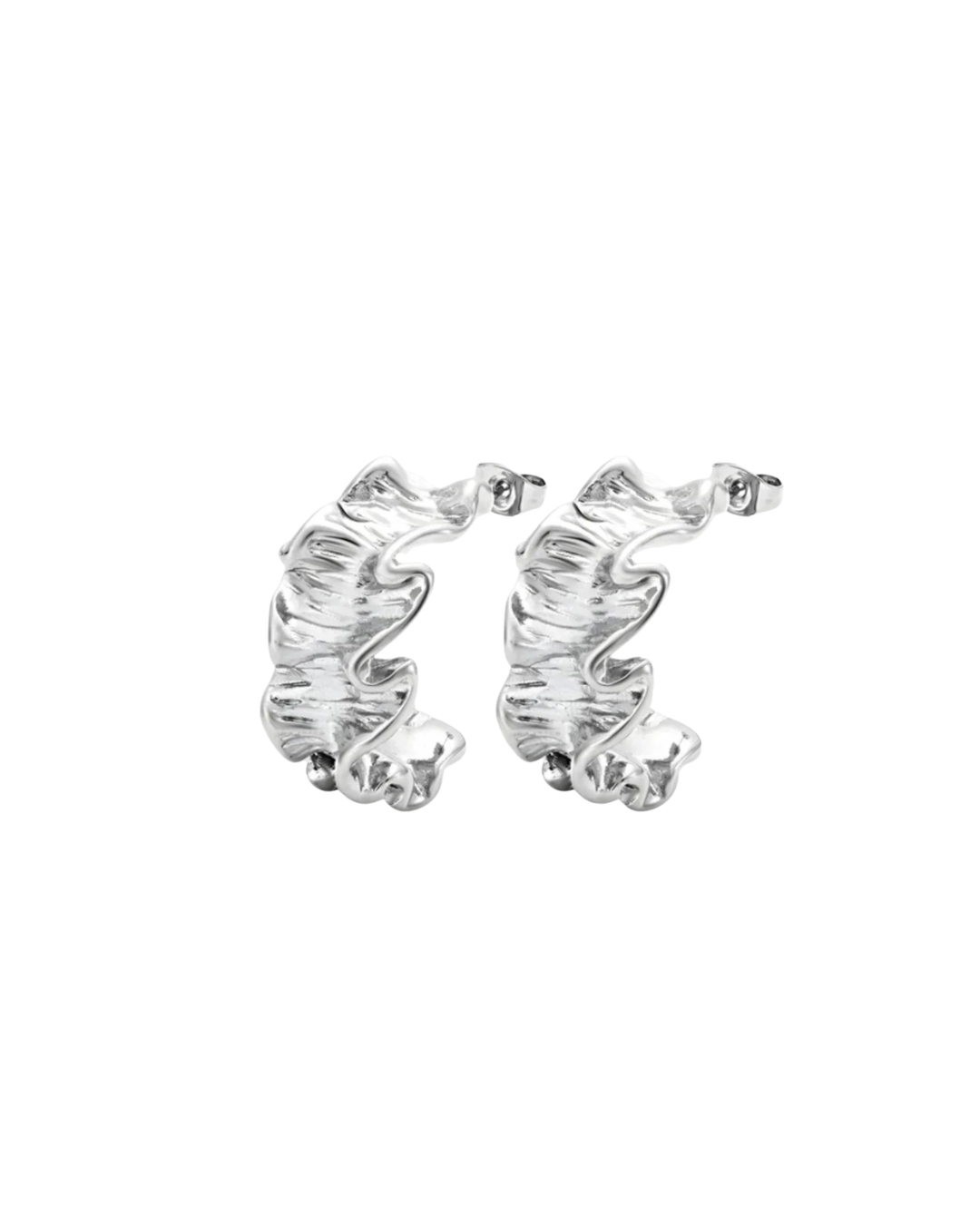 Textured, bold, and effortlessly chic—the Castel & Co Crinkle Earrings in Gold bring a sculptural edge to classic jewellery. Their organic, rippled design reflects light beautifully, creating a statement that feels both modern and timeless. Perfect for adding depth to minimal looks or enhancing an already bold ensemble, these earrings offer a sophisticated yet playful finish to any outfit.

Main material: gold plating, stainless steel
Closure type: stud
Earrings size: 3 x 1,5 cm
Waterproof/ hypoallergenic