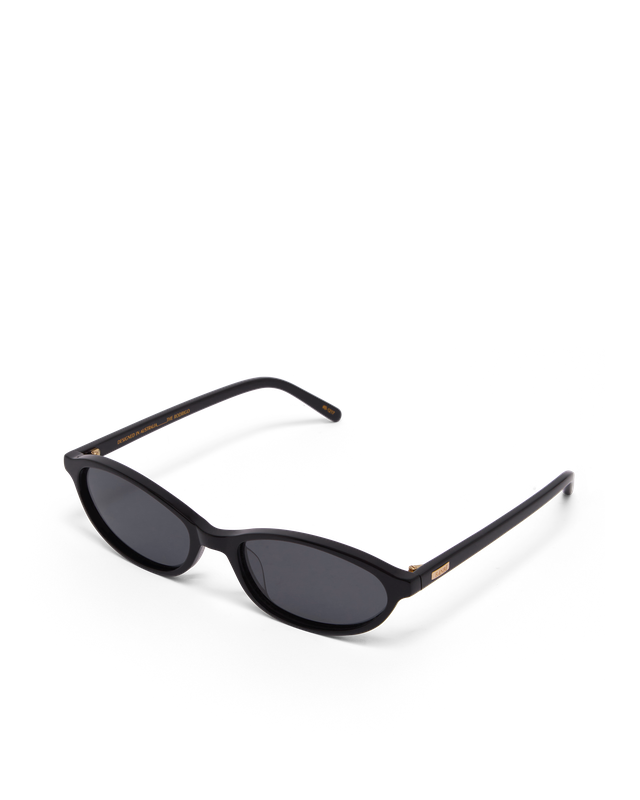 The Rodrigo by BANBE are oval sunglasses designed with a sleek, streamlined silhouette for effortlessly refined styling.