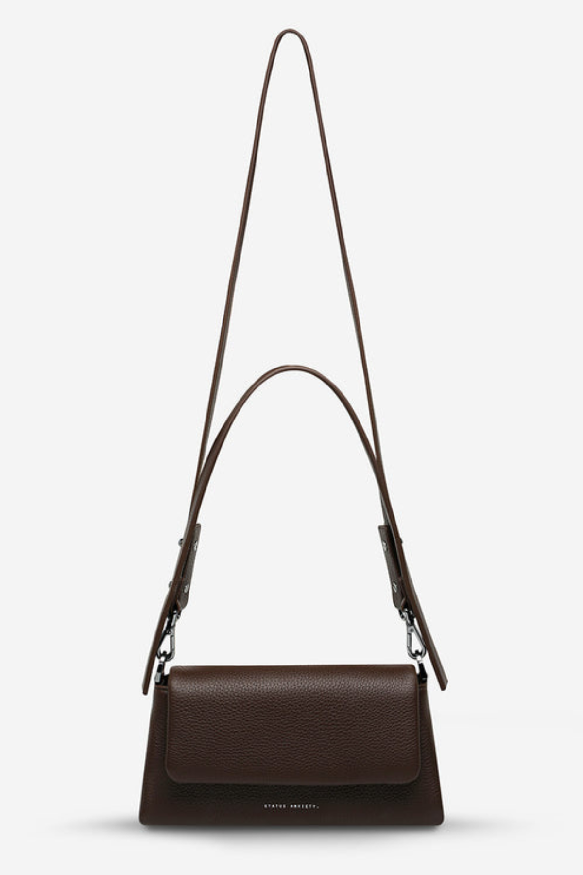 We don't take calling this bag Zenith lightly. As the new high point of your bag collection, 'Zenith' comes with a longer strap for use as a relaxed crossbody, or swap in the shorter strap to transform her into a dressier shoulder bag. On the back of the bag there's a slider pocket for easy phone storage/access, and on the front, a fancy magnet close flap that'll have you opening and closing her just for the hell of it.