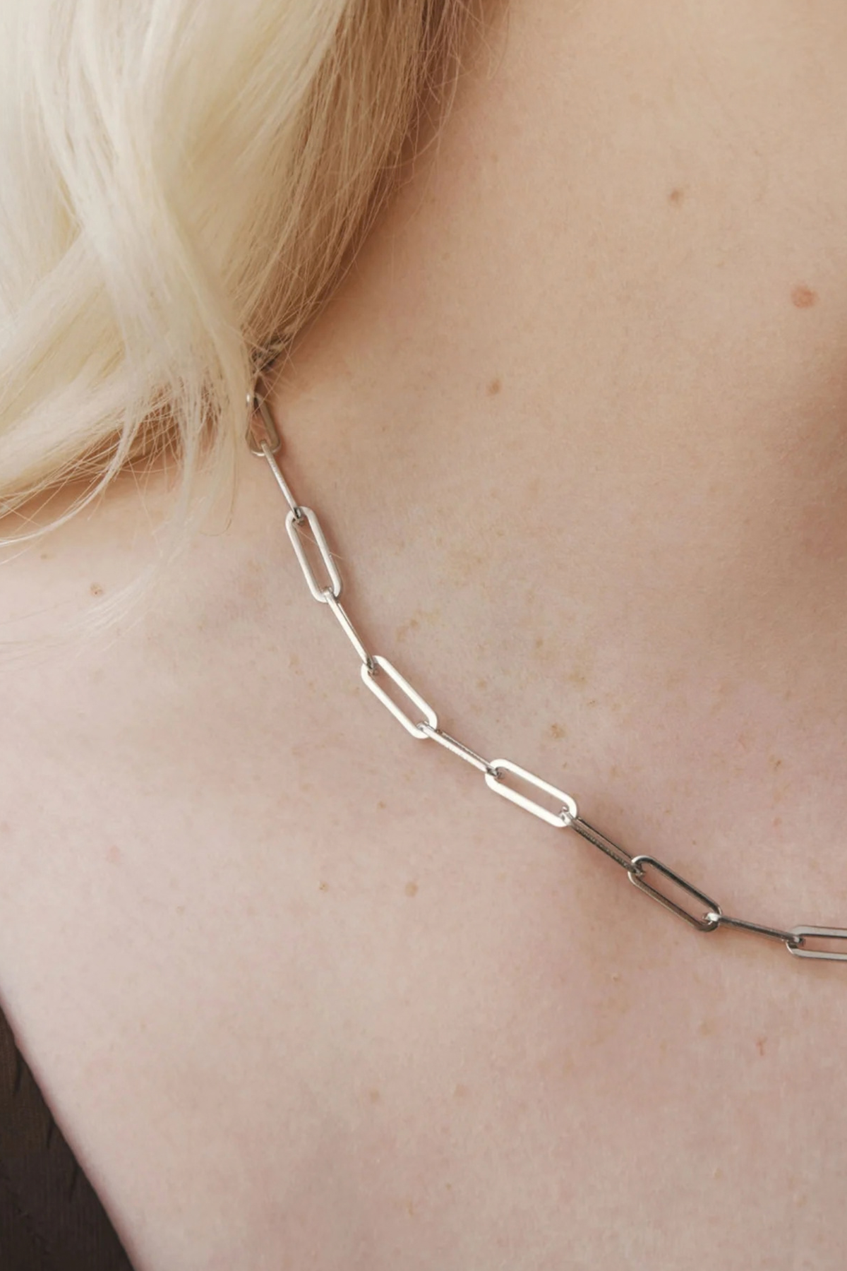 CASTEL & CO | AVA NECKLACE
Effortlessly chic and endlessly versatile, the Ava Necklace features a gold-plated paperclip chain, offering a modern take on a timeless classic. Its sleek, minimalist design makes it perfect for layering or wearing solo as a subtle statement. Whether dressed up or down, this piece adds an elegant edge to any look—a must-have staple for every jewellery collection.
Main material: stainless steel, gold plating
Necklace length: 40 + 5 cm
Waterproof and hypoallergenic
Weight: 5g