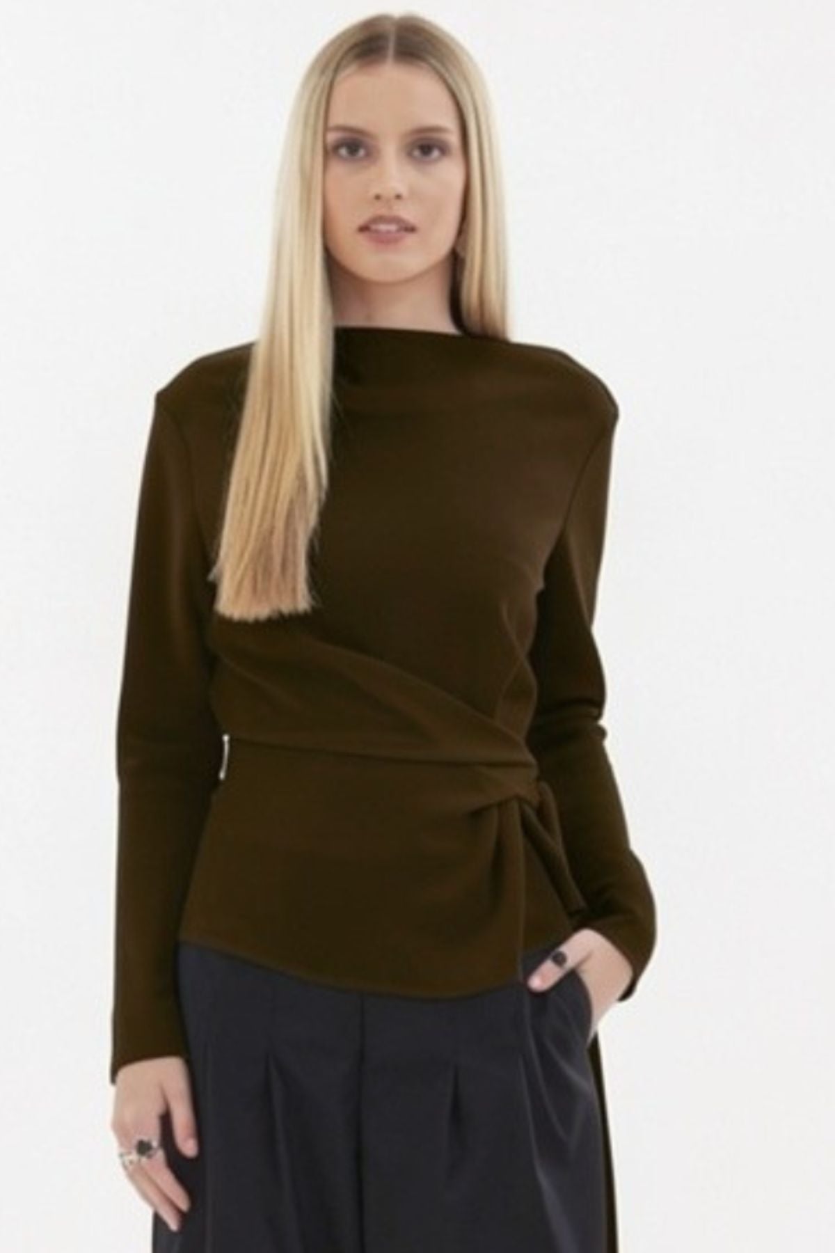 The Zenith Top by Racket - a sculpted cross over top with bias sleeves and adjustable tie. Available in crepe and satin back crepe. NZ made.